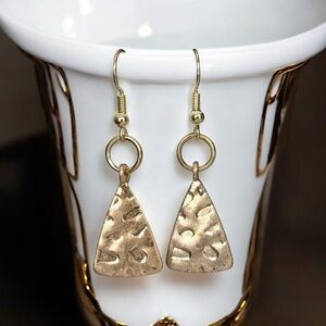 5 For $25💫Gold Textured Triangles Earrings Dangles